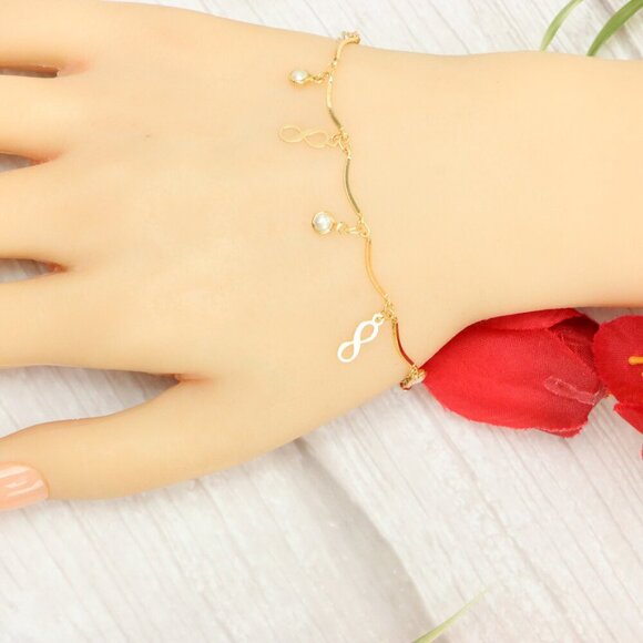 "Trendy Handmade Bracelet – A Thoughtful Gift for Girls & Women | UNVRC1014 - Picture 8 of 10